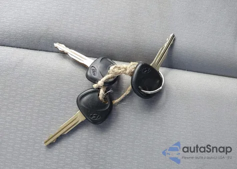 2008 Hyundai Elantra Gls/Se z USA, uszkodzony, nr VIN KMHDU46D28U466939